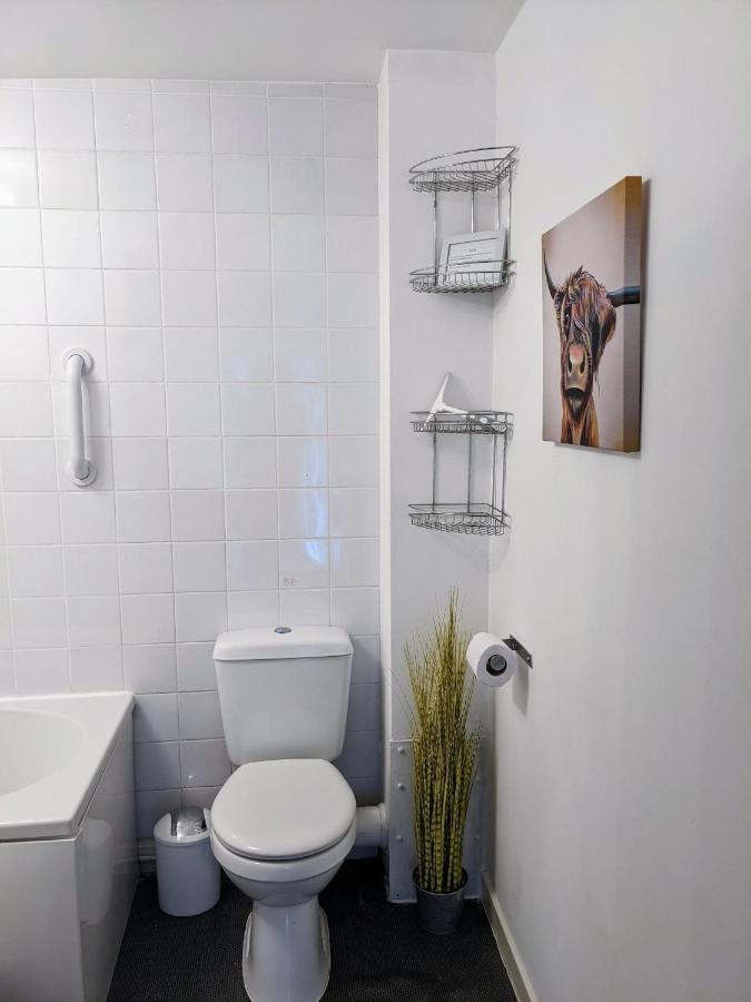 Ailnack Cottage -Cheerful Cottage With Secure Garden And Off Street Parking Sleeps 4 โทมินทูล ภายนอก รูปภาพ