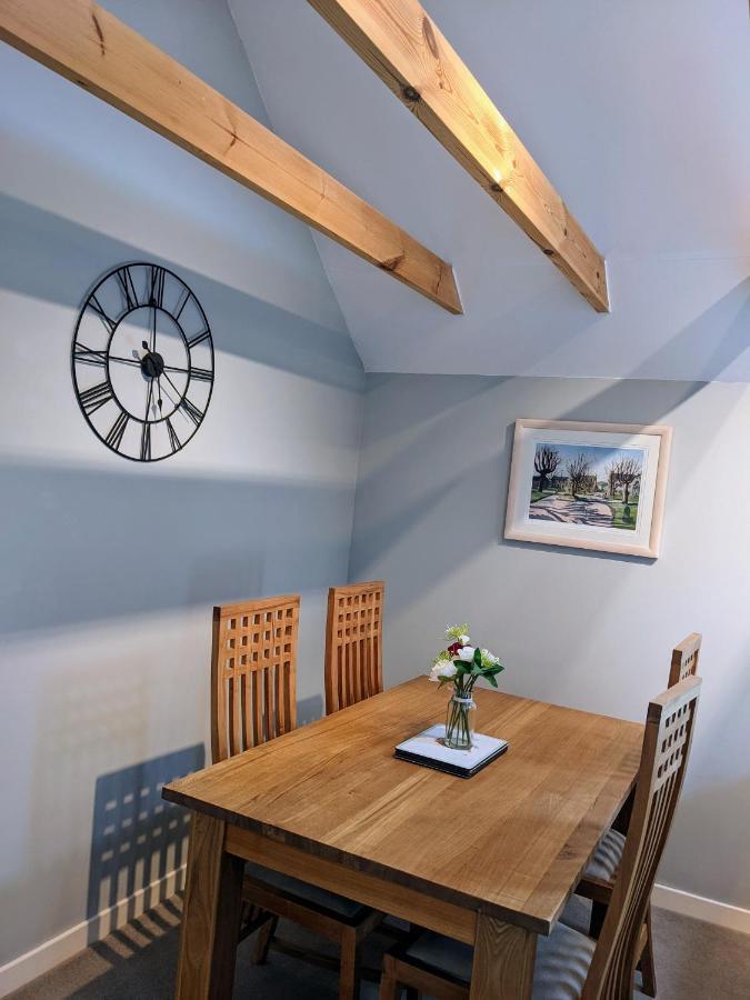 Ailnack Cottage -Cheerful Cottage With Secure Garden And Off Street Parking Sleeps 4 โทมินทูล ภายนอก รูปภาพ